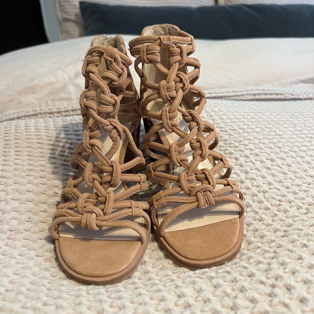 Vince Camuto Karika Cage
Sandal 4.5